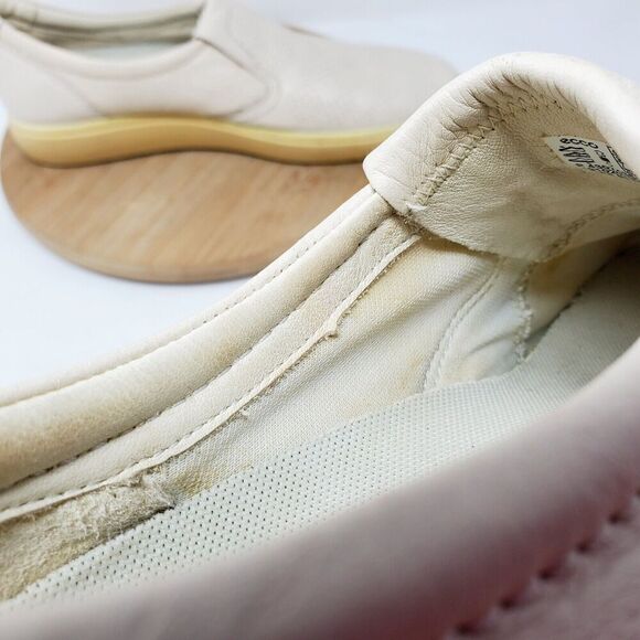 ECCO Shoes Womens 40 Soft 7 Perforated Leather Slip On Sneaker Comfort - Picture 13 of 16